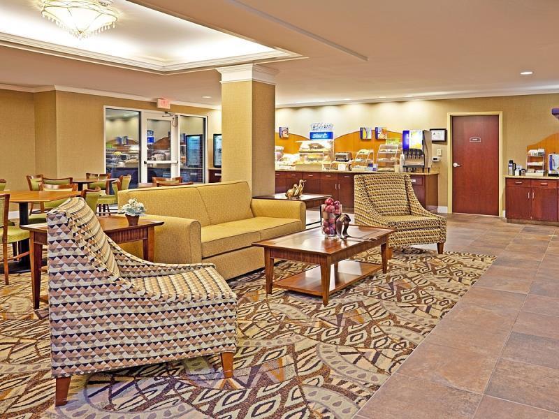 Holiday Inn Express & Suites Southern Pines-Pinehurst Area By Ihg Ngoại thất bức ảnh