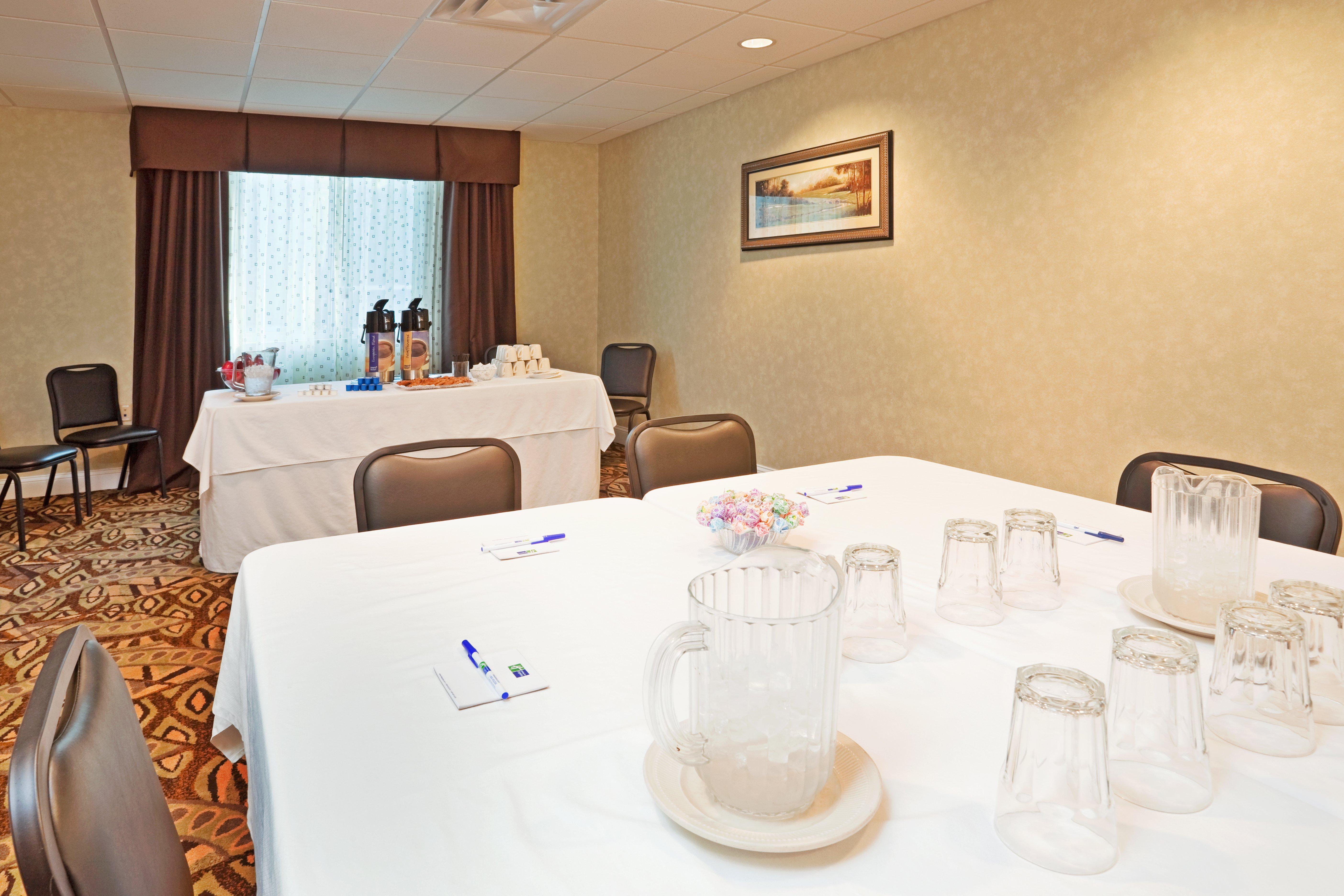Holiday Inn Express & Suites Southern Pines-Pinehurst Area By Ihg Ngoại thất bức ảnh