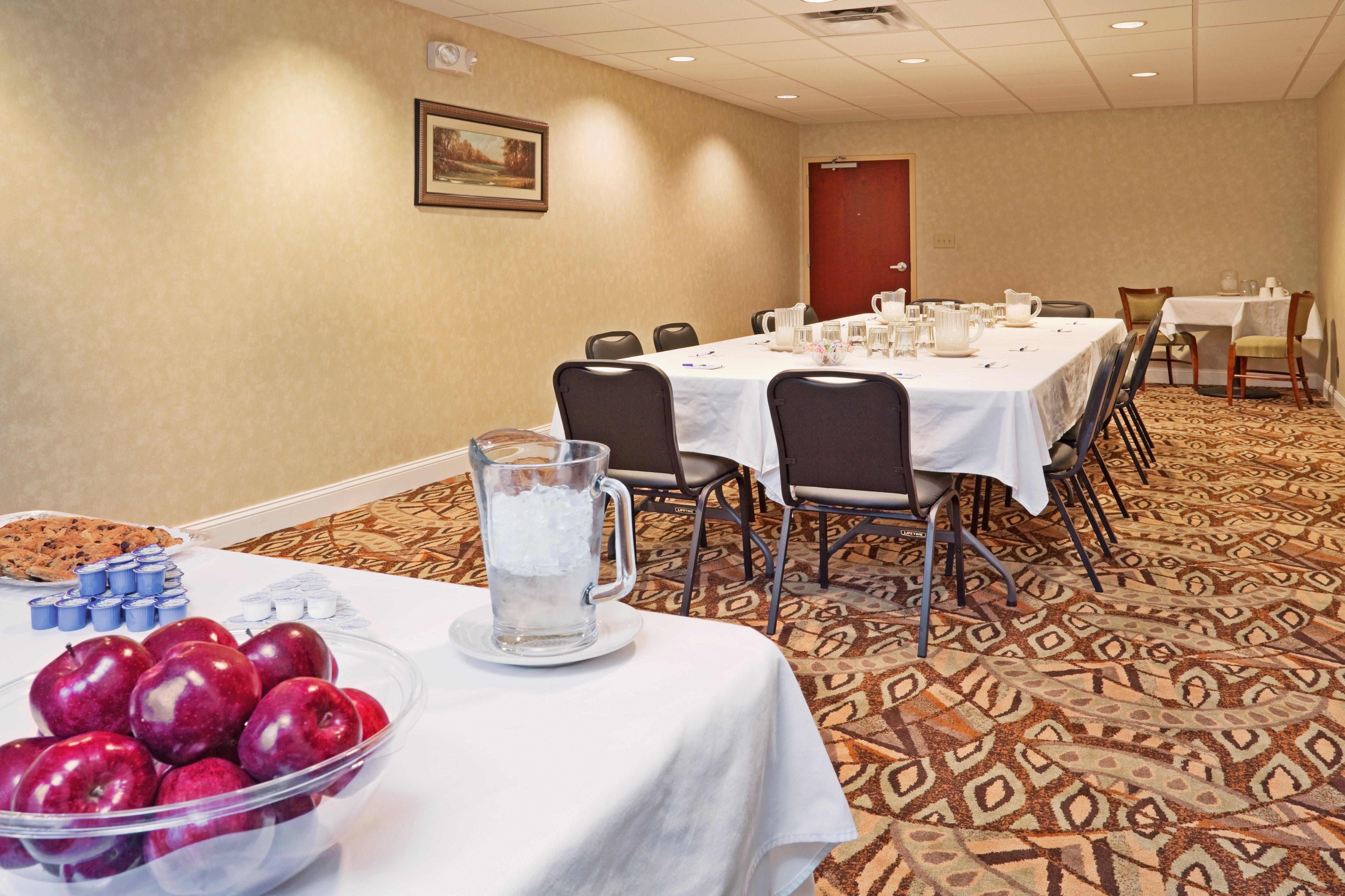 Holiday Inn Express & Suites Southern Pines-Pinehurst Area By Ihg Ngoại thất bức ảnh