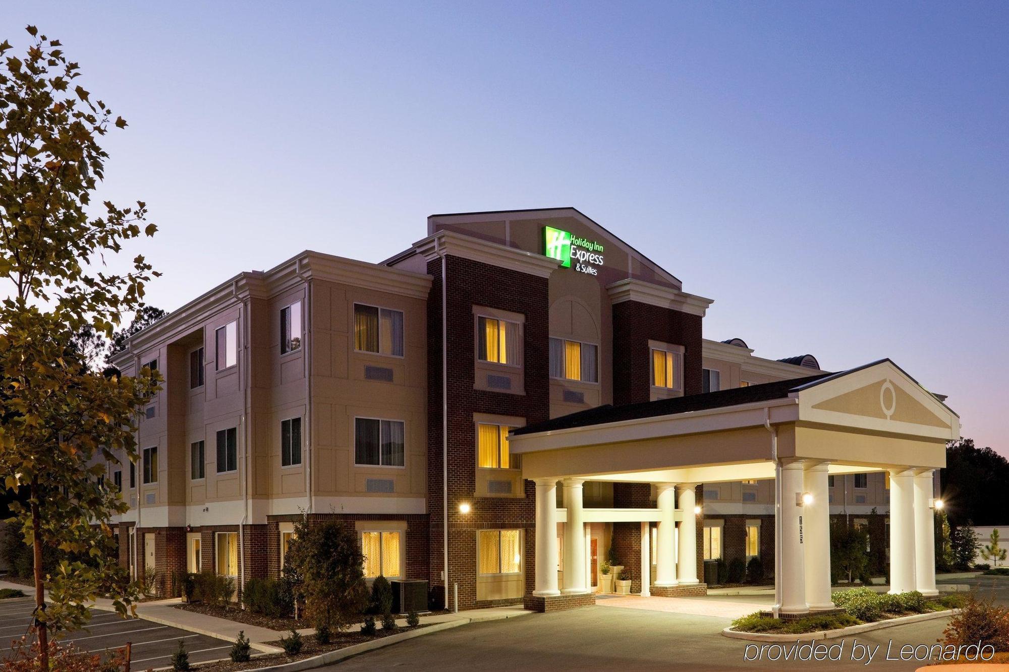 Holiday Inn Express & Suites Southern Pines-Pinehurst Area By Ihg Ngoại thất bức ảnh