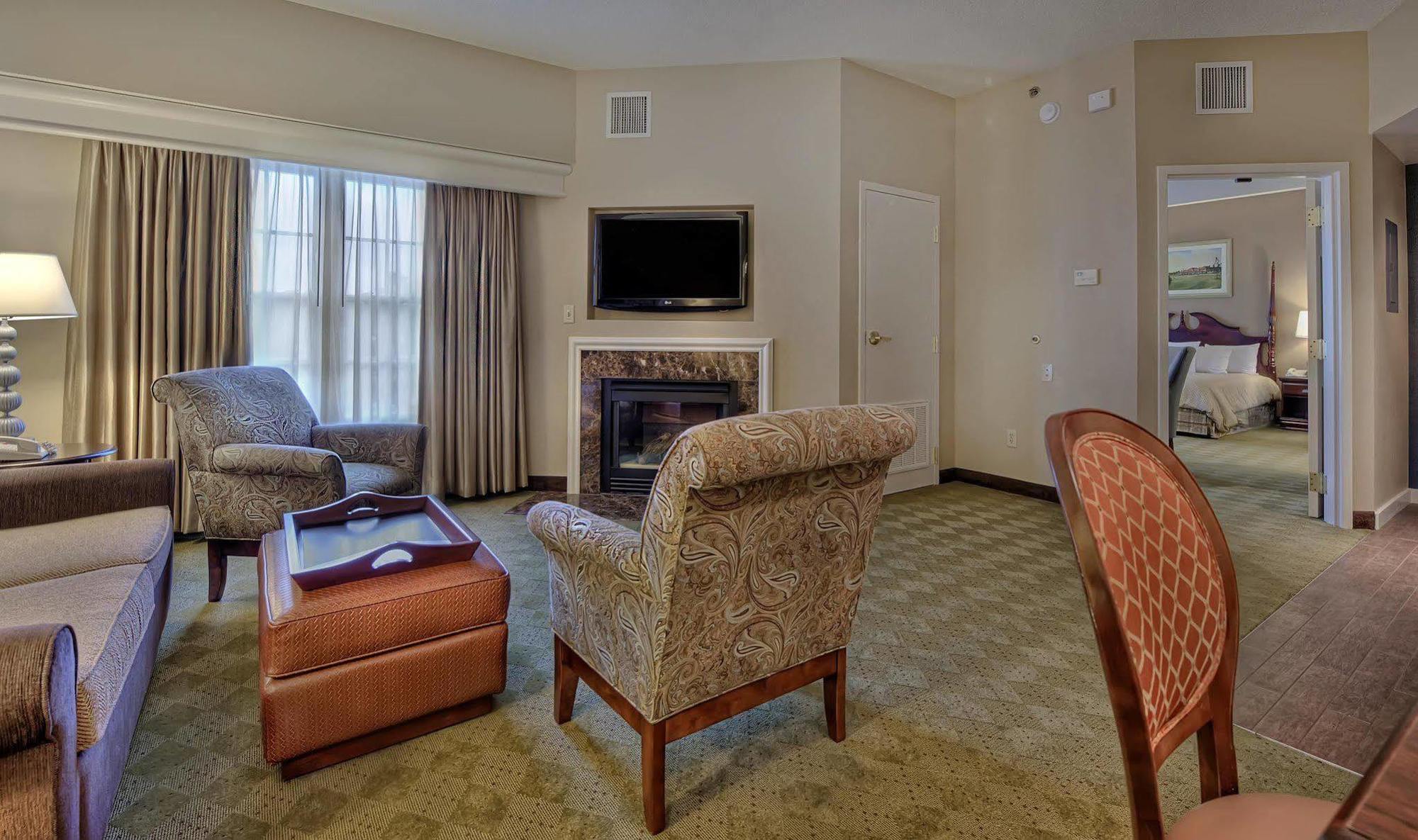 Holiday Inn Express & Suites Southern Pines-Pinehurst Area By Ihg Ngoại thất bức ảnh