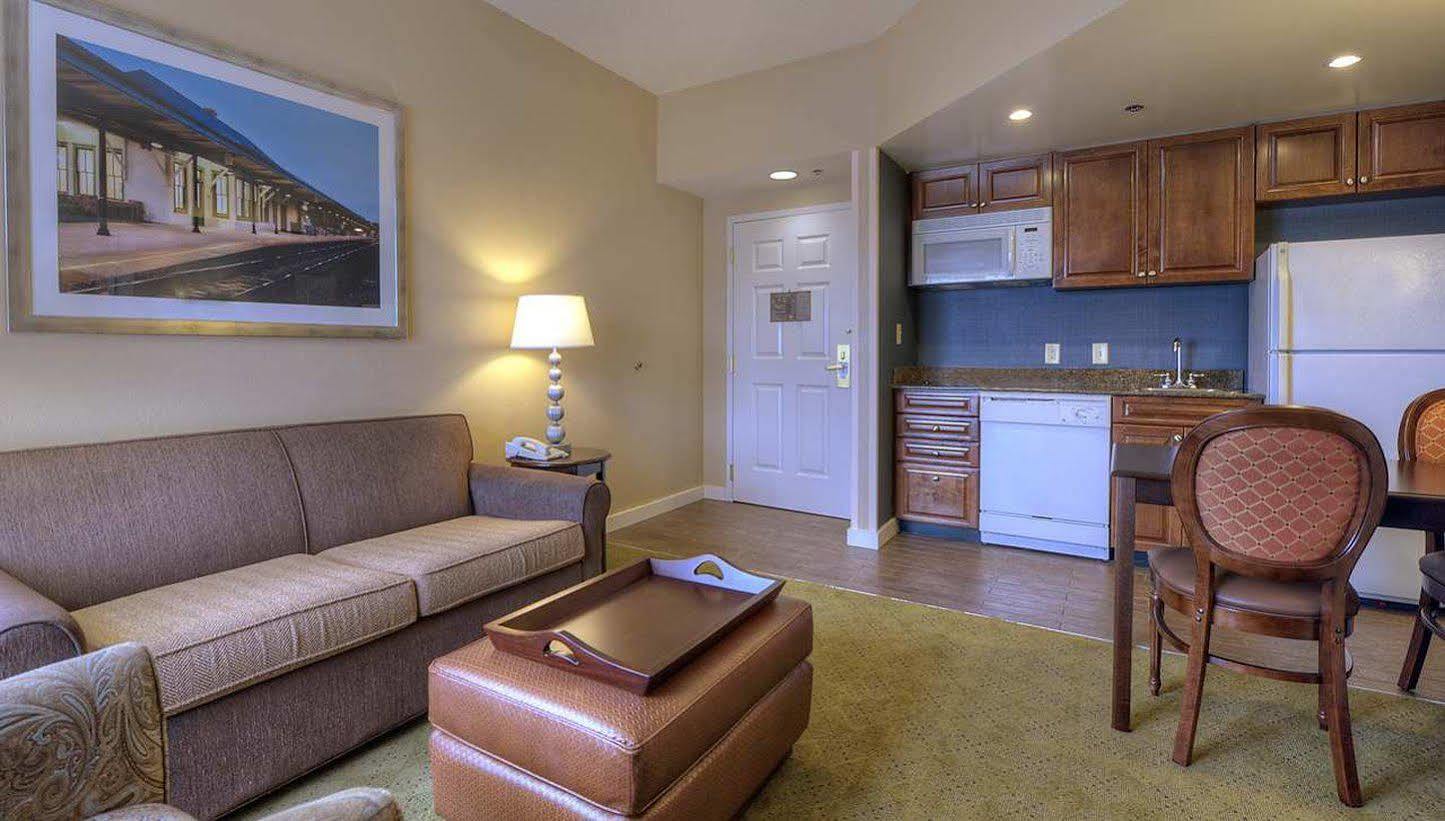 Holiday Inn Express & Suites Southern Pines-Pinehurst Area By Ihg Ngoại thất bức ảnh