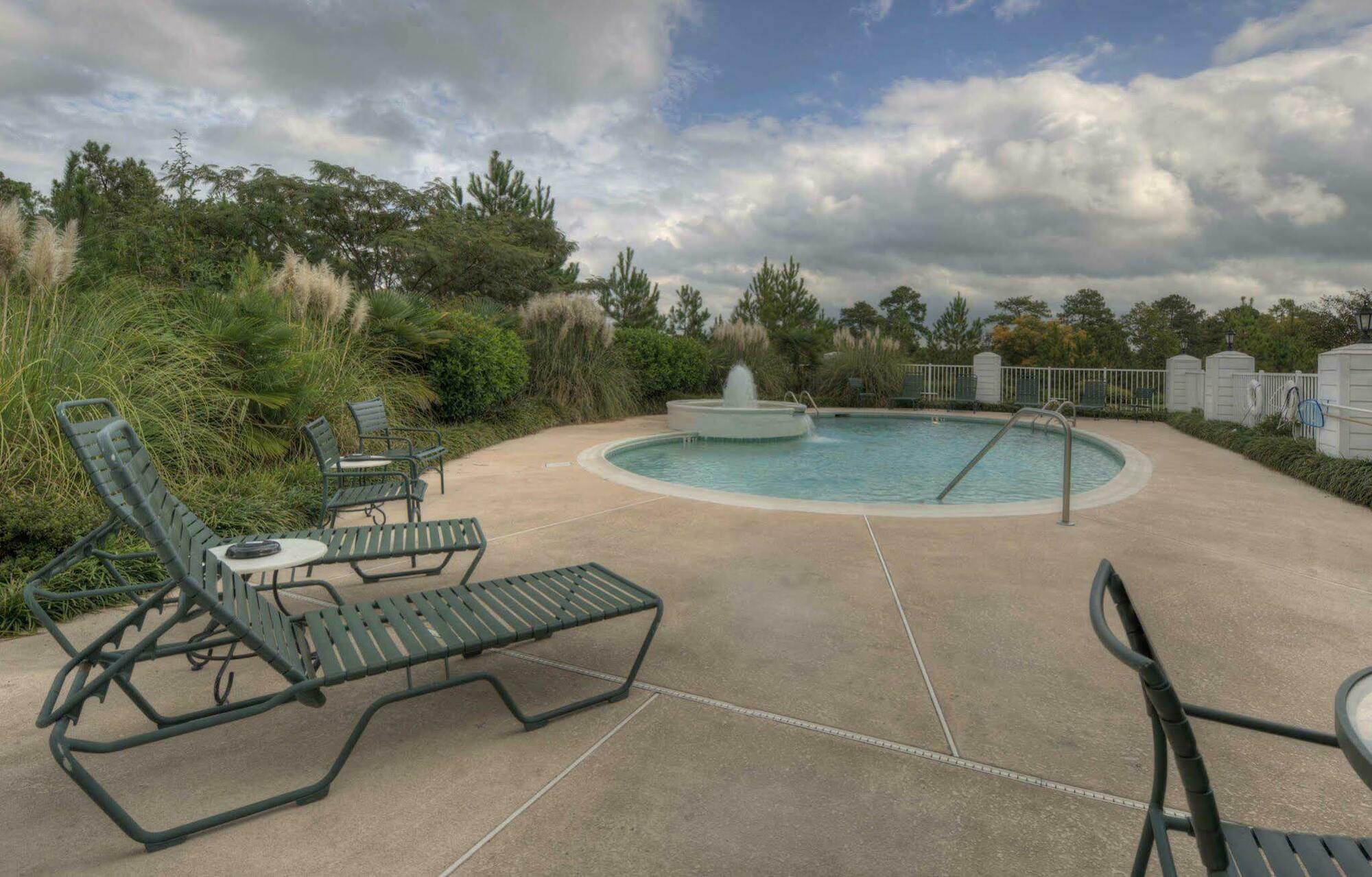 Holiday Inn Express & Suites Southern Pines-Pinehurst Area By Ihg Ngoại thất bức ảnh