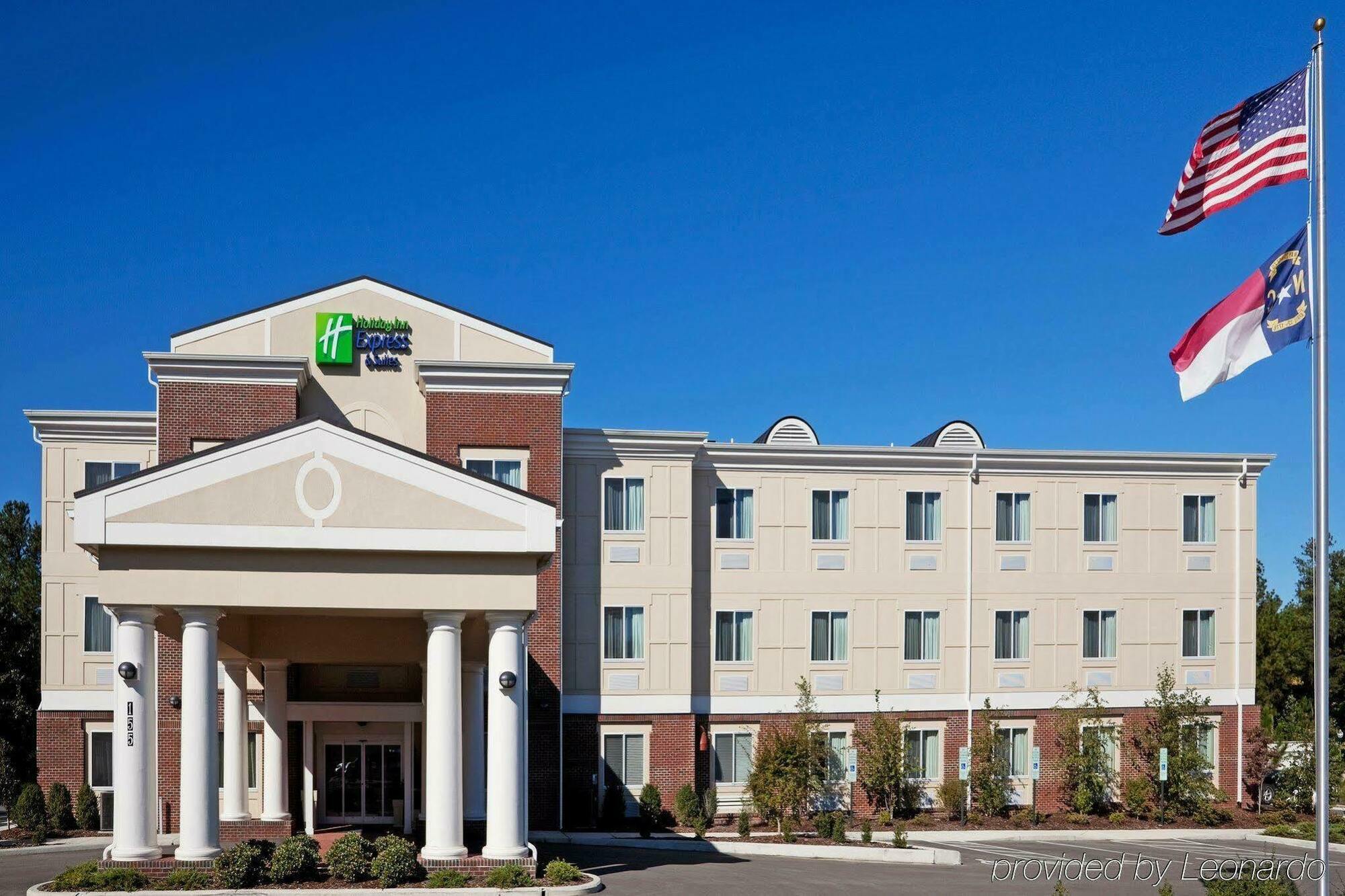 Holiday Inn Express & Suites Southern Pines-Pinehurst Area By Ihg Ngoại thất bức ảnh