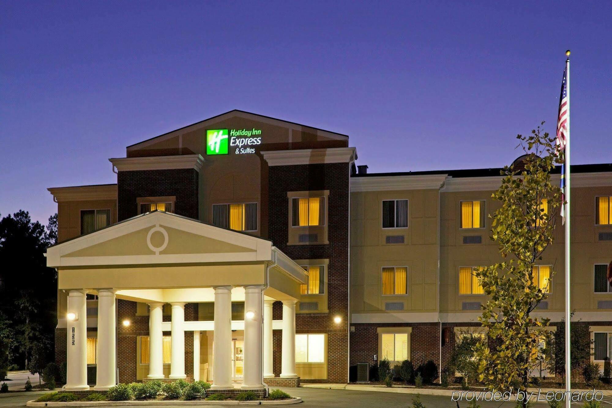 Holiday Inn Express & Suites Southern Pines-Pinehurst Area By Ihg Ngoại thất bức ảnh